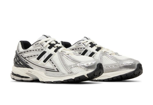 NEW BALANCE 1906R “SILVER METALLIC BLACK”